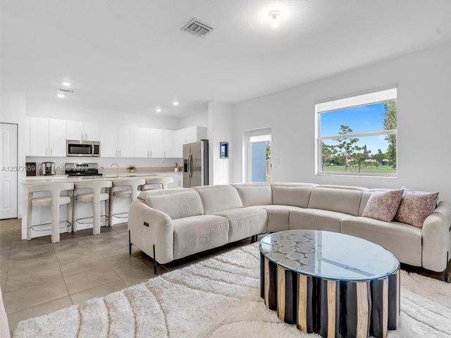 2832 SE 23rd Avenue, Homestead, FL 33035