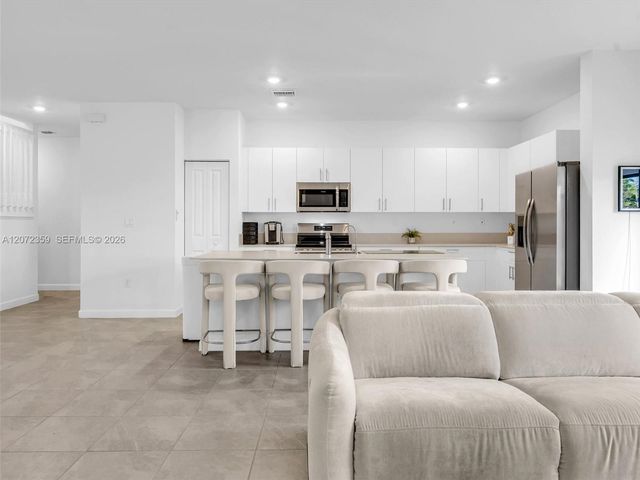 2832 SE 23rd Avenue, Homestead, FL 33035