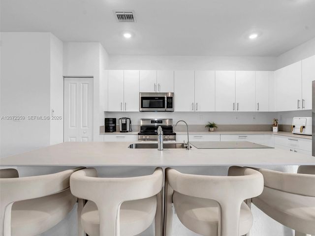 2832 SE 23rd Avenue, Homestead, FL 33035