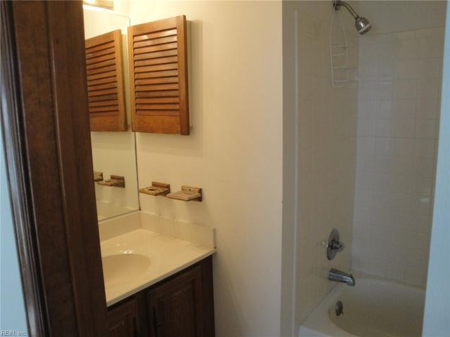 3994 Wyckoff DR, Virginia Beach, VA 23452