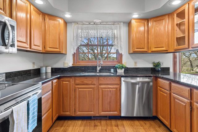 6237 S Edgewater Drive, Beloit, WI 53511
