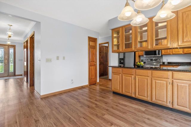 6237 S Edgewater Drive, Beloit, WI 53511
