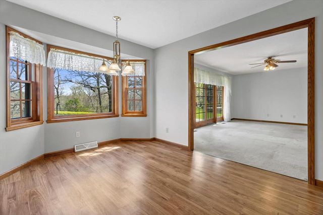 6237 S Edgewater Drive, Beloit, WI 53511