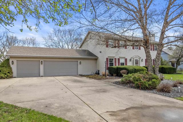 6237 S Edgewater Drive, Beloit, WI 53511