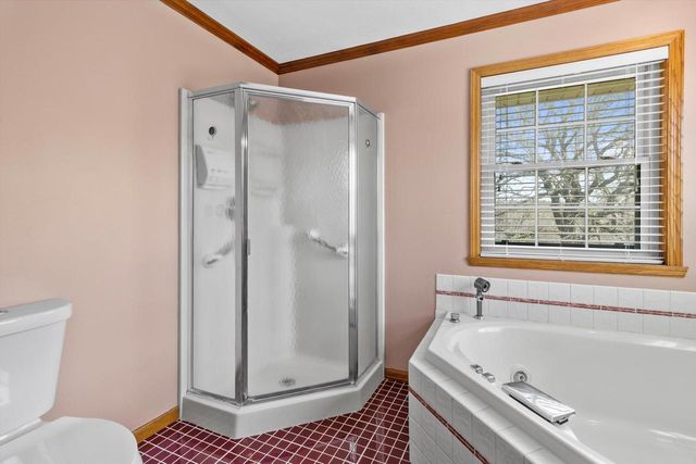 6237 S Edgewater Drive, Beloit, WI 53511