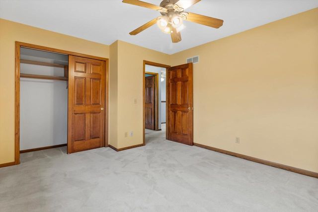 6237 S Edgewater Drive, Beloit, WI 53511