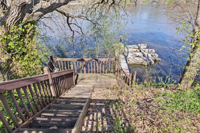 6237 S Edgewater Drive, Beloit, WI 53511