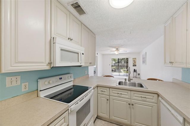 11201 122ND AVENUE 114, Largo, FL 33778