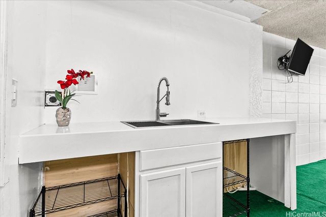 1720 Ala Moana Boulevard 603A, Honolulu, HI 96815