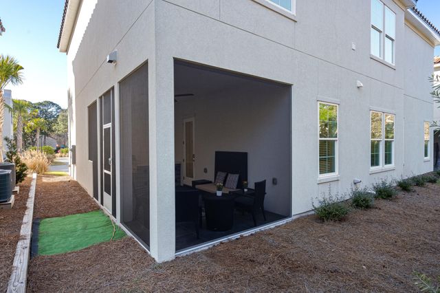 33 Palm Ridge Road, Miramar Beach, FL 32550