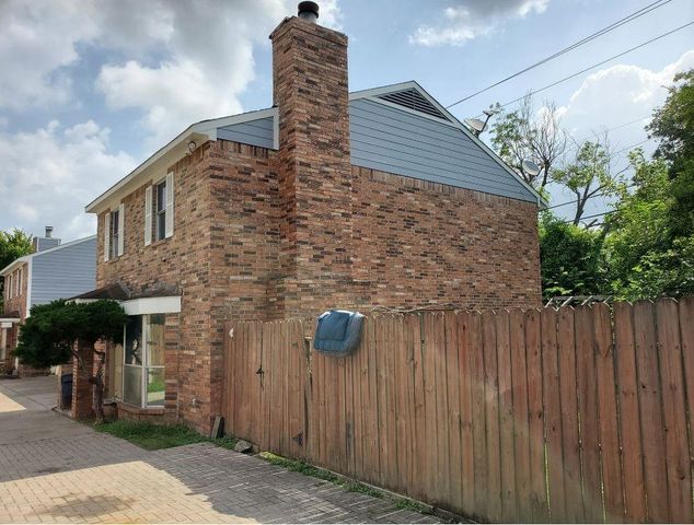 9201 Carousel Lane A, Houston, TX 77080