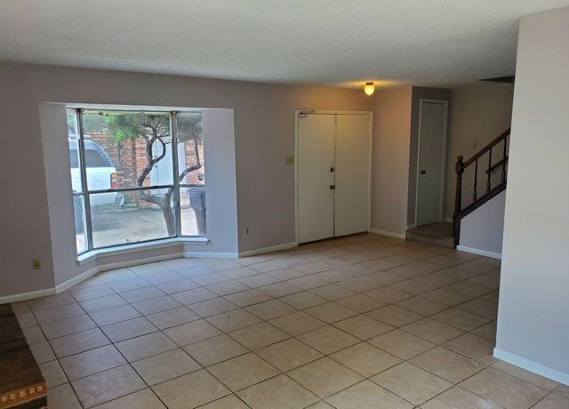 9201 Carousel Lane A, Houston, TX 77080