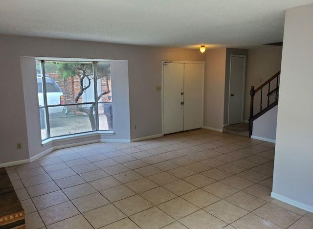 9201 Carousel Lane A, Houston, TX 77080