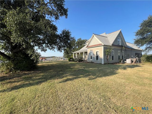 1420 N Robertson Road, Salado, TX 76571