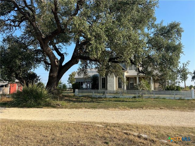 1420 N Robertson Road, Salado, TX 76571