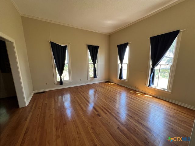 1420 N Robertson Road, Salado, TX 76571