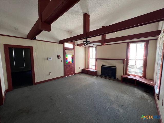 1420 N Robertson Road, Salado, TX 76571