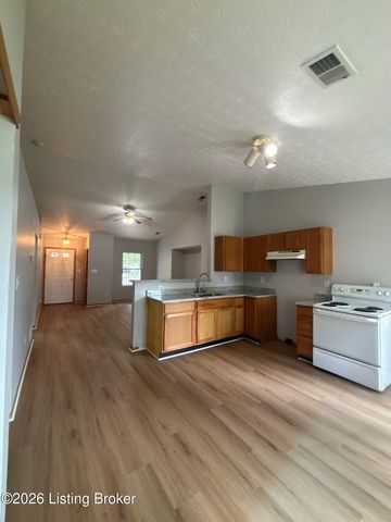6711 Hunters Creek Blvd, Louisville, KY 40258