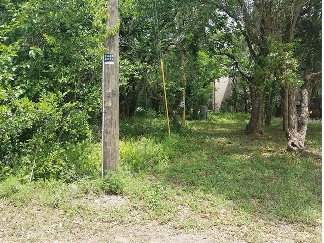 832 E 145TH AVENUE, Tampa, FL 33613