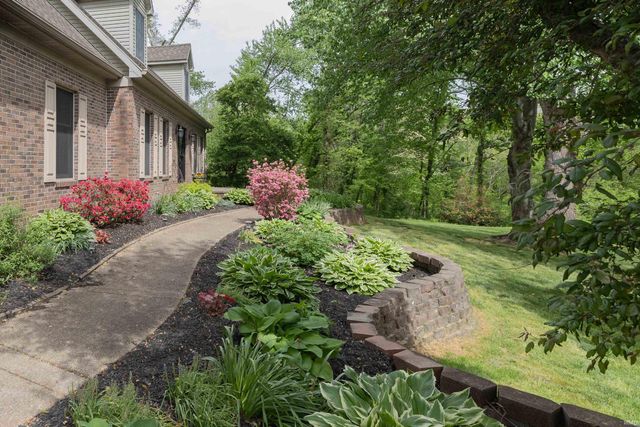 2511 Fuquay Road, Newburgh, IN 47630