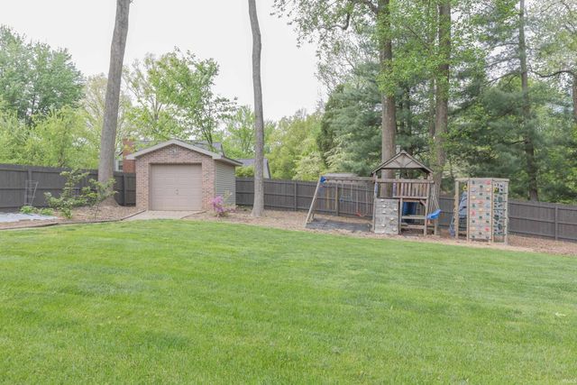 2511 Fuquay Road, Newburgh, IN 47630
