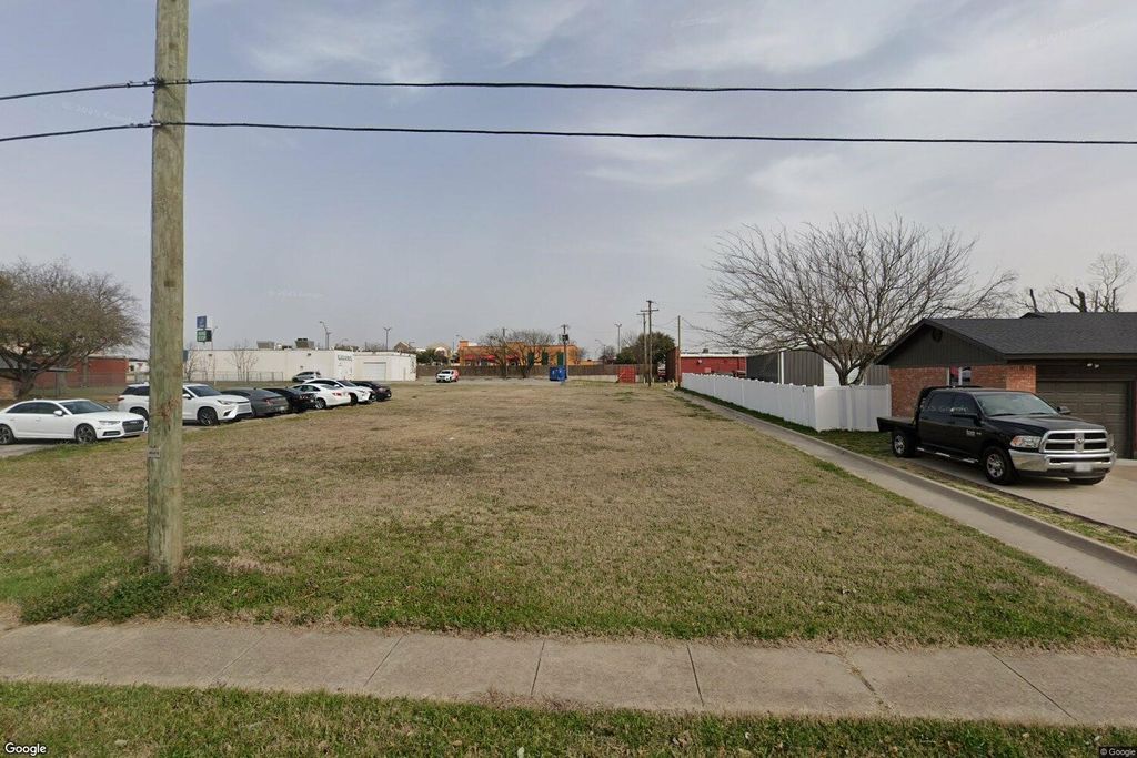 405 Cozby Street N, Benbrook, TX 76126