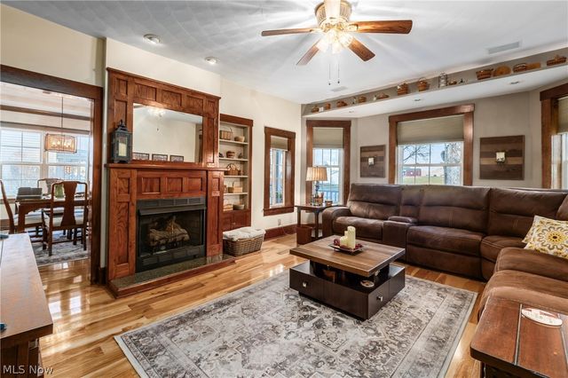 1309 Main Street, Dresden, OH 43821