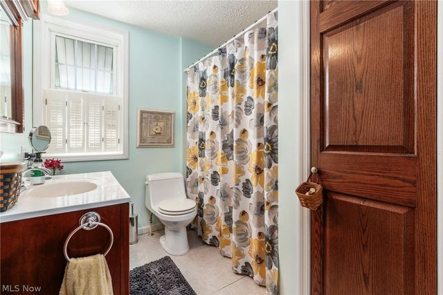 1309 Main Street, Dresden, OH 43821