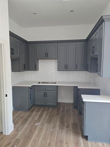 7900 Bowen Street A, Houston, TX 77051