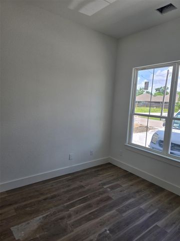 7900 Bowen Street A, Houston, TX 77051