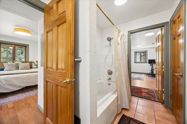 700 S Rainbow Ranch RD, Wimberley, TX 78676