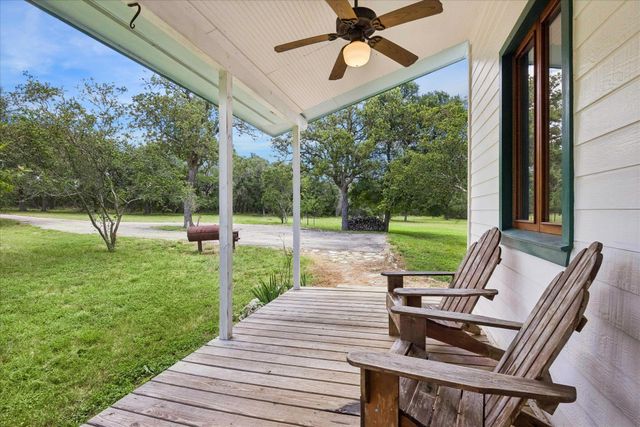 700 S Rainbow Ranch RD, Wimberley, TX 78676