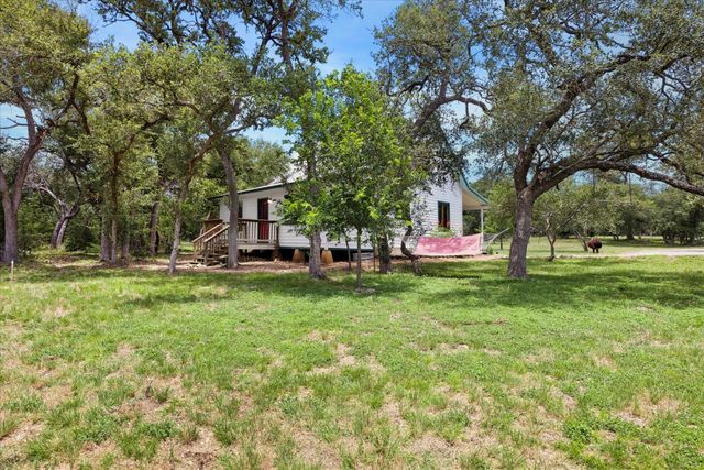 700 S Rainbow Ranch RD, Wimberley, TX 78676