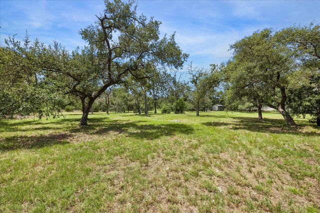 700 S Rainbow Ranch RD, Wimberley, TX 78676