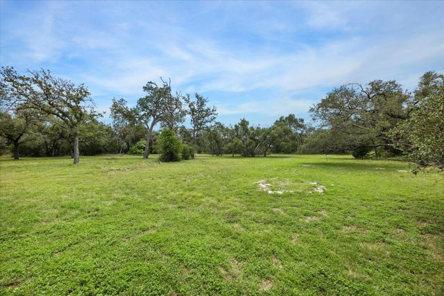 700 S Rainbow Ranch RD, Wimberley, TX 78676