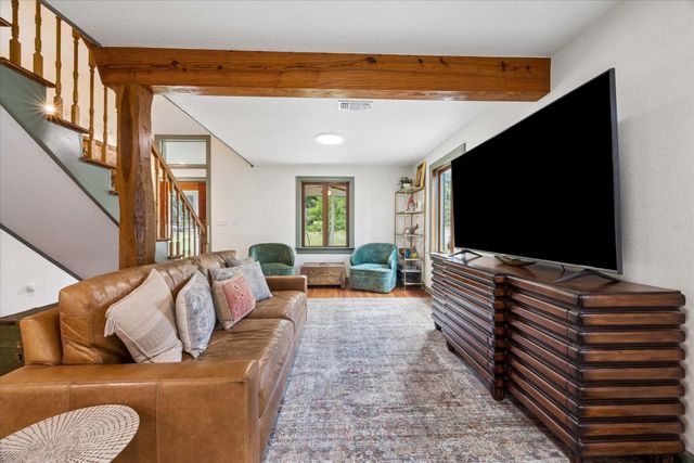 700 S Rainbow Ranch RD, Wimberley, TX 78676