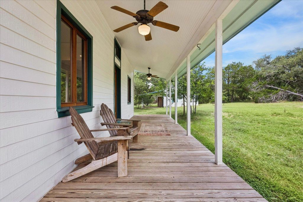 700 S Rainbow Ranch RD, Wimberley, TX 78676