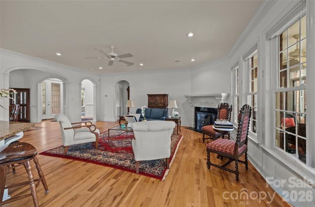 5231 Peninsula Drive, Granite Falls, NC 28630