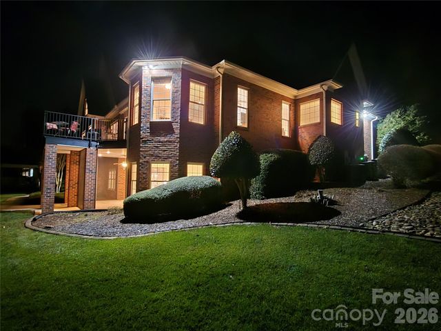 5231 Peninsula Drive, Granite Falls, NC 28630