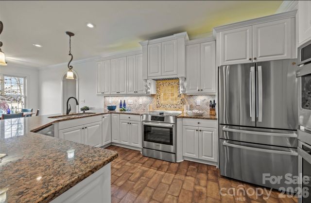 5231 Peninsula Drive, Granite Falls, NC 28630