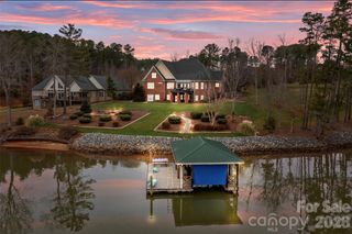 5231 Peninsula Drive, Granite Falls, NC 28630