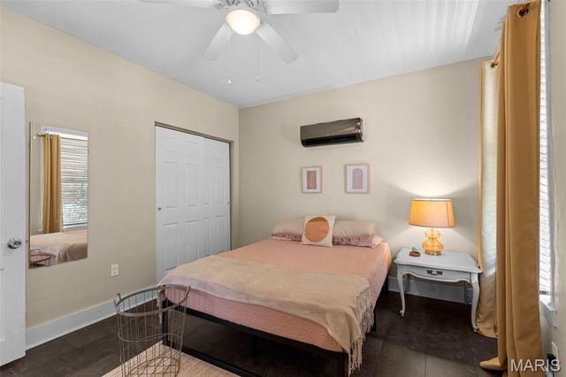 1121 Graham Street, St Louis, MO 63139