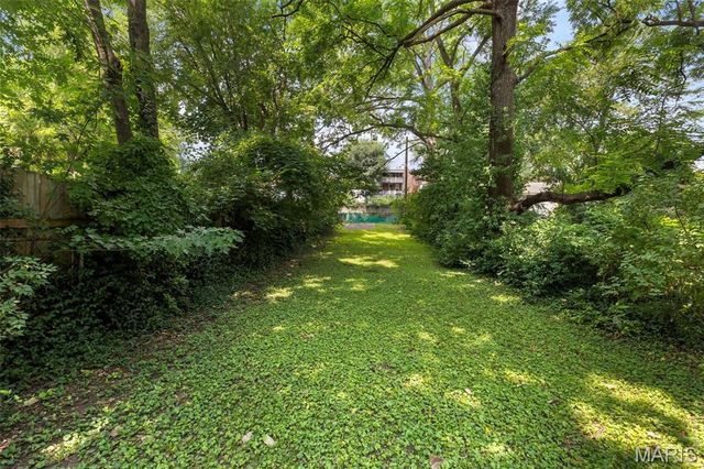 1121 Graham Street, St Louis, MO 63139