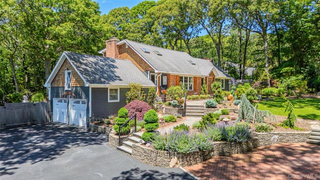 14 Locust Avenue, East Setauket, NY 11733