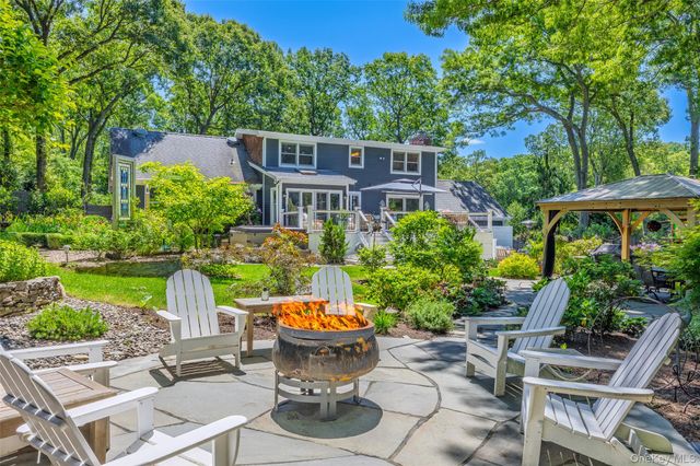 14 Locust Avenue, East Setauket, NY 11733