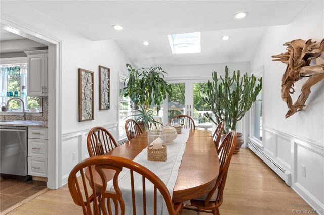 14 Locust Avenue, East Setauket, NY 11733