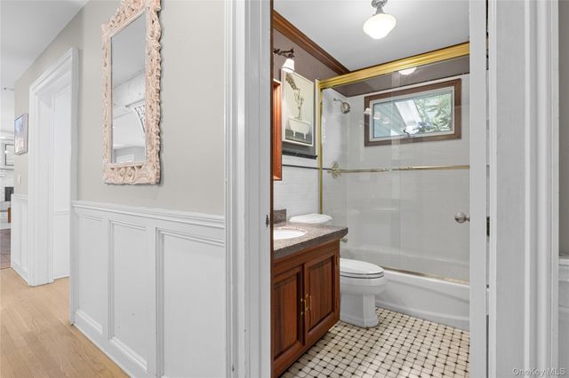 14 Locust Avenue, East Setauket, NY 11733