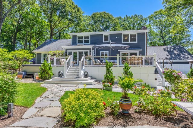 14 Locust Avenue, East Setauket, NY 11733