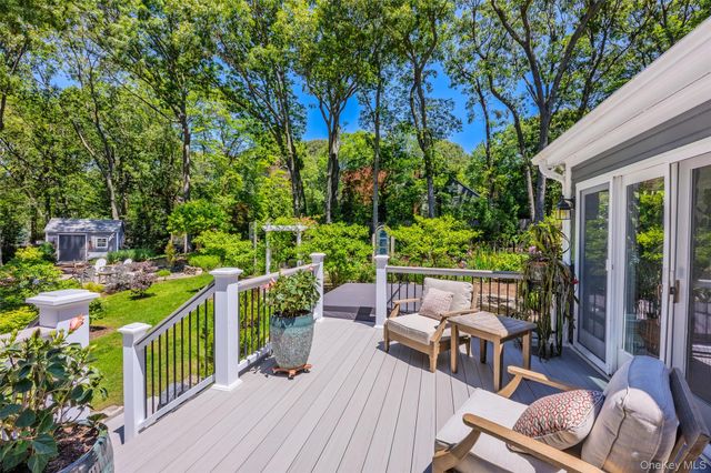 14 Locust Avenue, East Setauket, NY 11733