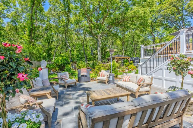 14 Locust Avenue, East Setauket, NY 11733